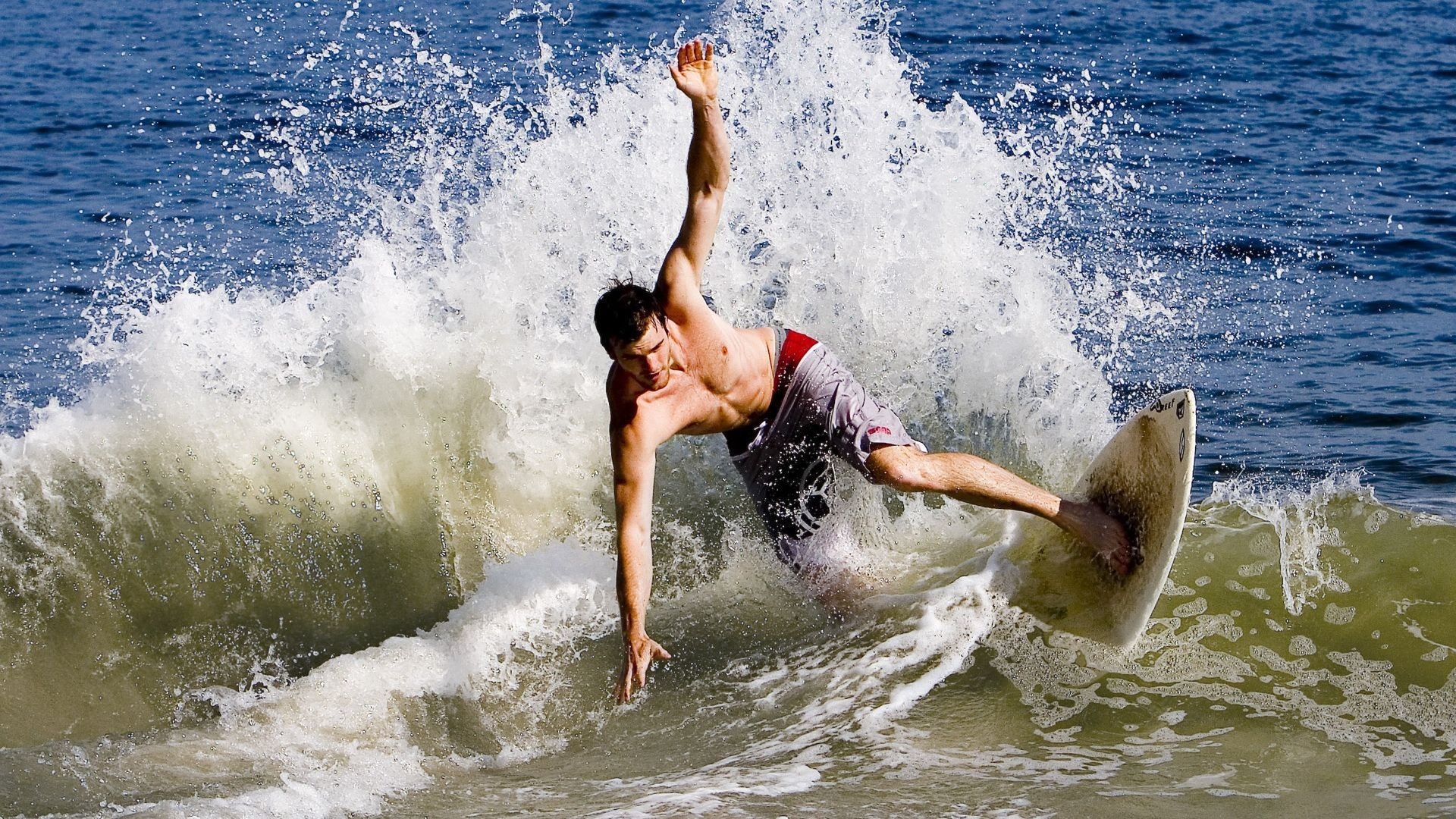 篮球运动员专项体能训练技术创新与应用实践，篮球体能训练研究